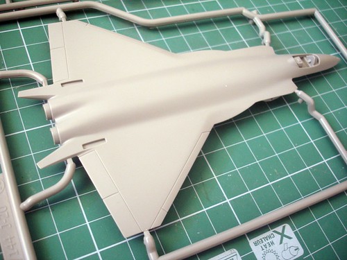 J-20 PLA - Dragon 1:144 top hull