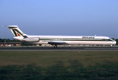 Alitalia MD-82 I-DAWL GRO 04/05/2003