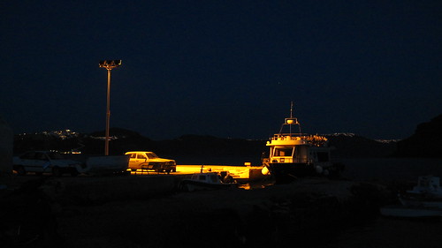  The port on Therasia at night