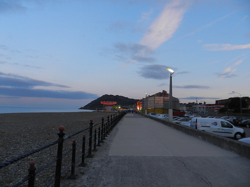 Saturday evening on Bray Seafront, between the gigs