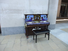 Piano, by Temple Bar