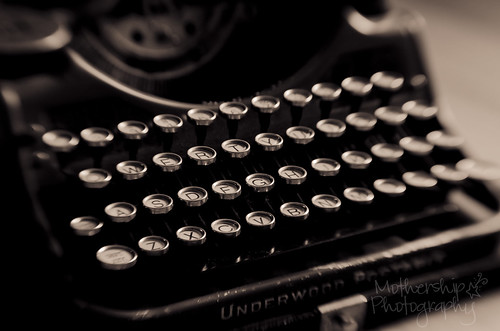 229:365 Vintage typewriter lensbaby love