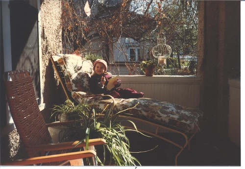 19841019 Gemma on the Jefferson Porch