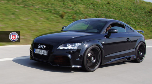 We got a set of HRE P40 in Satin Black on this Black Audi TTRS out in 