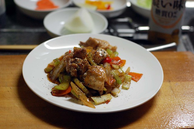 鶏モモとセロリのナンプラーオイスターソース炒め！ご飯がすすむ！ #gohan