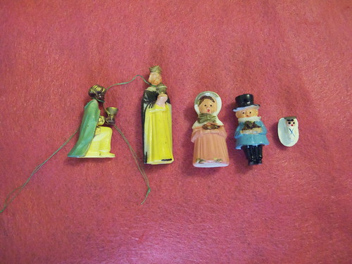 These are the ornaments I found at the yard sale. I thought it was a full Nativity until I looked closer.
