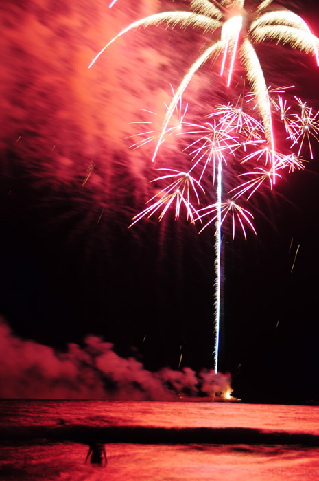 web_fireworks_sparks_0052