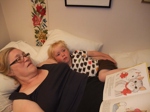 Mormor läser Pelle