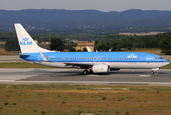 KLM B737-8BK PH-BXU GRO 10/07/2011