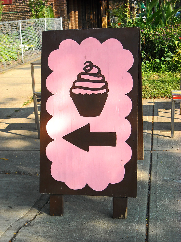 365-55 Cupcake sign