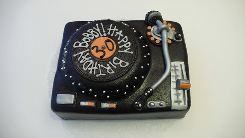 Mini Turntable Cake by CAKE Amsterdam - Cakes by ZOBOT