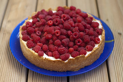 Mascarponekreemiga vaarikakoogi tegemine/ The making of raspberry cake with mascarpone cream