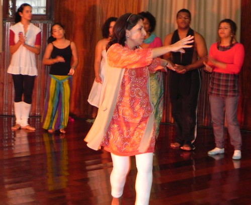 Sarita dançando coin leveza by Silvana Abreu
