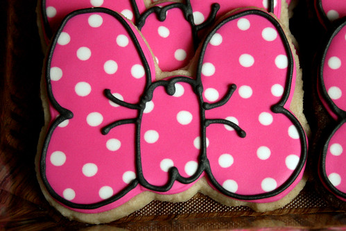 Minnie Mouse Bow Cookies for a 1st Birthday.