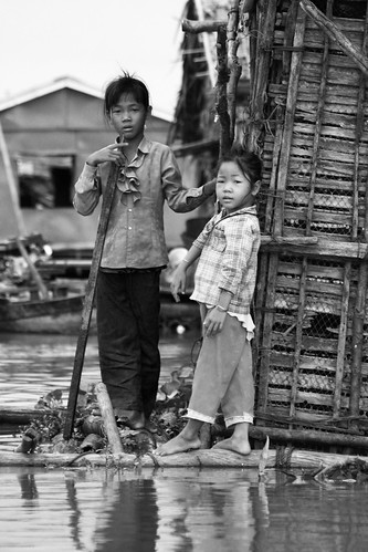 Kids  Phoum Kandal(floating village)