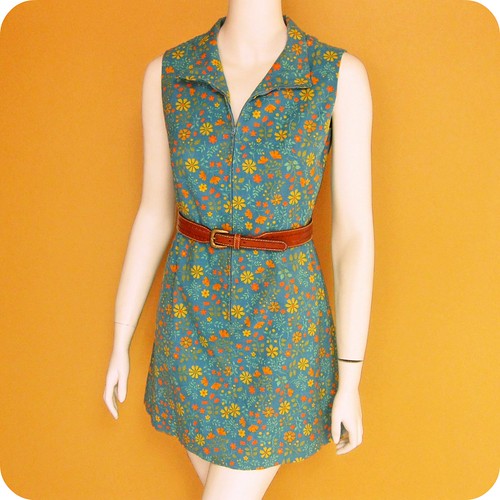 1960s zip front floral dress
