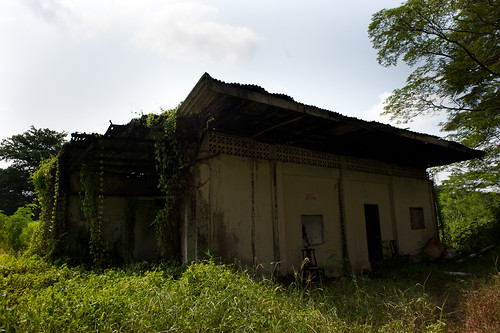 Abandoned KTM quarters along the KTM track near Buona Vista