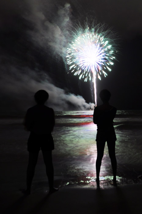 web_fireworks_people_0071