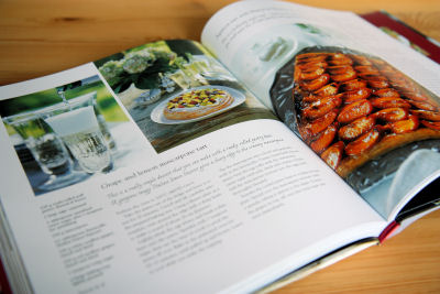 Inside Food for Family & Friends book 2332 R