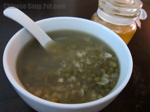 [photo-green mung bean barley honey date dessert soup]