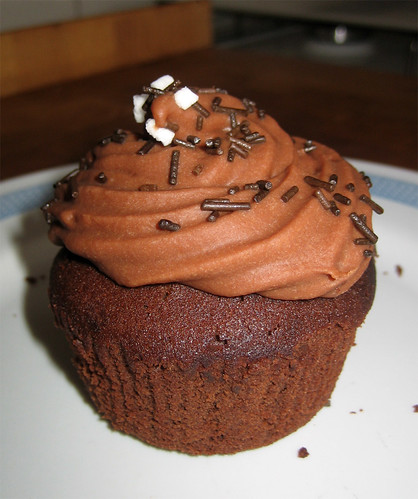 cupcakes al doppio cioccolato e cuore di arancio by fugzu