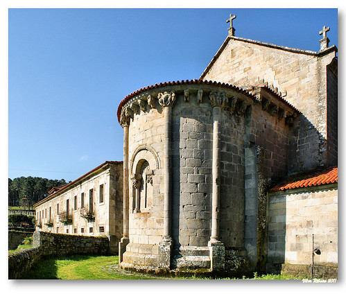 Cabeceira românica do Mosteiro de Longos Vales #2 by VRfoto