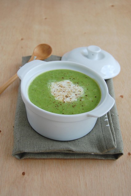 Pea soup / Sopa de ervilha