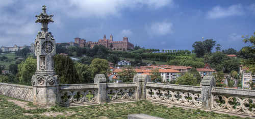 View of the university of Comillas. Cantabria. Vista de la universidad de Comilla