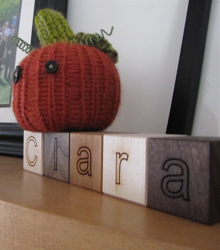 Loom-knit pumpkin
