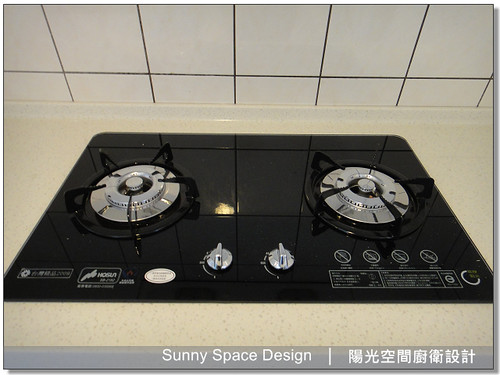 廚具工廠-中和景平路彭設計L型廚具：豪山牌雙口玻璃爐：SB-2182-陽光空間廚衛設計