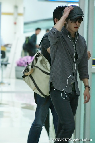 Kim Hyun Joong at Gimpo Airport [110920]