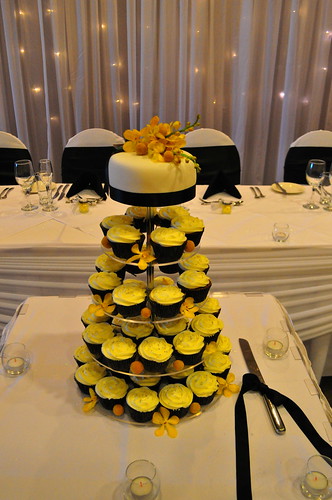 Black yellow and white wedding cupcakes