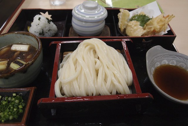 【食べログ】香川県ベストレストランでは上位10店中、9店がうどん屋