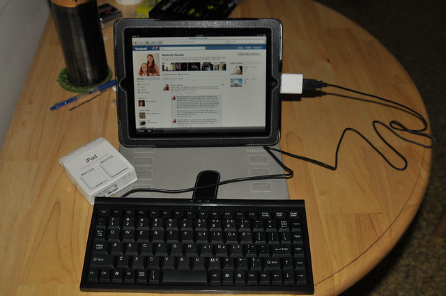 Mini USB Keyboard with iPad