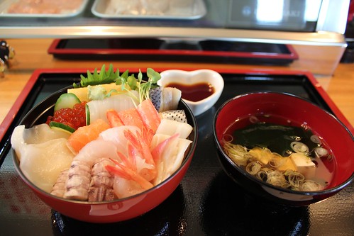 Seafood sashimi bowl of Hokkaido 北海道の海鮮丼