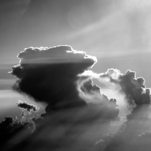 フリー写真素材|自然・風景|空|雲|モノクロ写真|