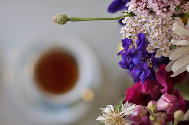 flowers-and-tea