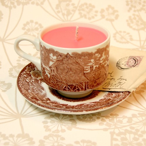Handmade Vintage Teacup Candle by gracefaceboutique