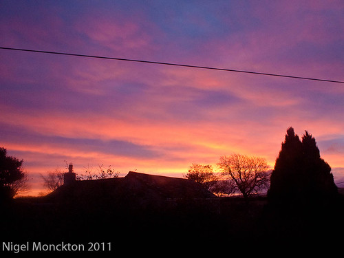 1000/603: 07 Oct 2011: Sunrise by nmonckton