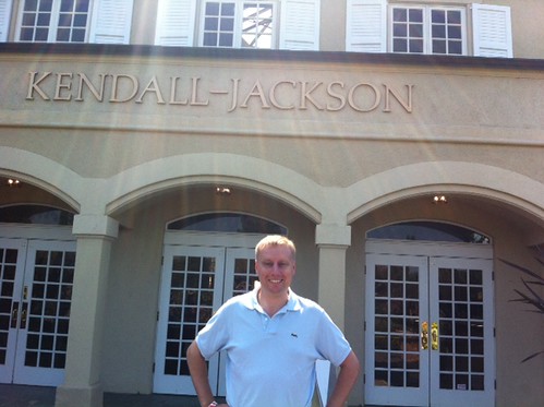 Last weekend I had a Kendall-Jackson Grand Reserve in Xiamen, so today I decided to visit the winery in Sonoma!
