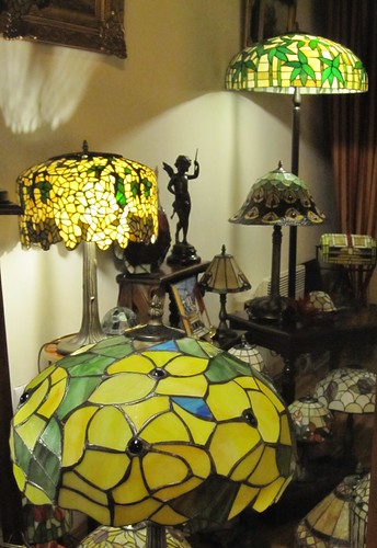 Kauniit vanhat lamput by Anna Amnell
