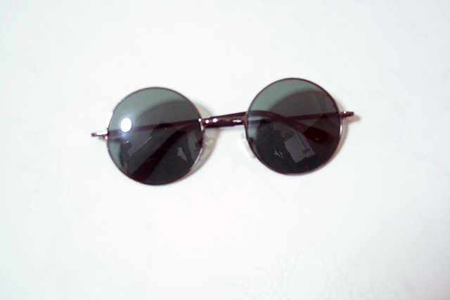 4. Personal (Round Sunglasses)