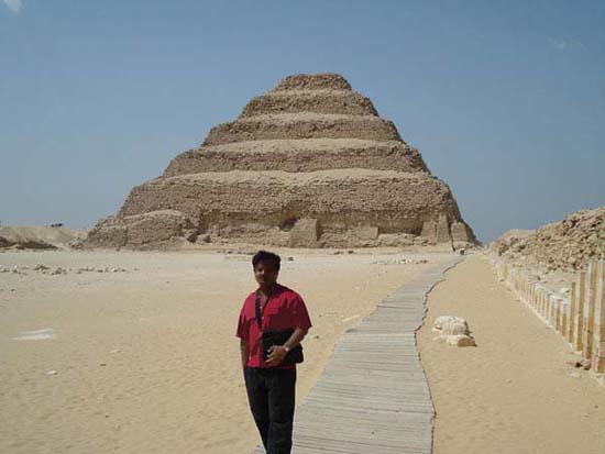 Step pyramid of Pharaoh Djoser_mon