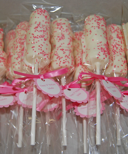 pink marshmallow pops party favors