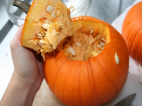 how-to-cut-pumpkin