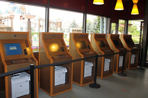 New self service Annual Pass machines at the Bureau Passeport Annuel!