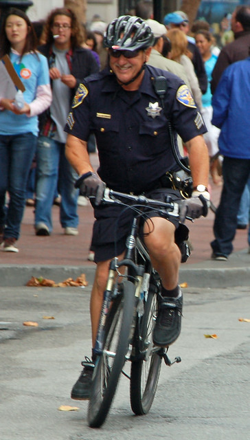 bike cop.jpg