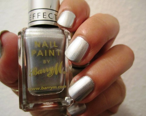 for you: They DON`T look like mirror nails, they have a matt finish,