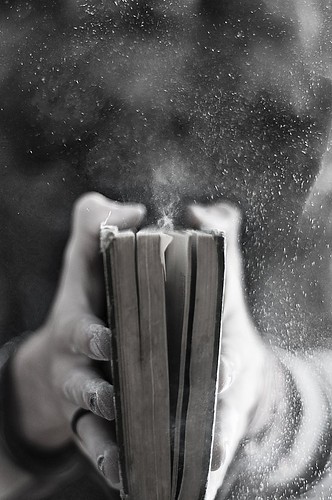 art_black_and_white_book_dust_hand_macro-053ce024fc1840460ff4ff9179c37774_h_large