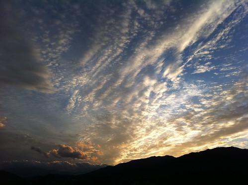 Dramatic sky by hirooo